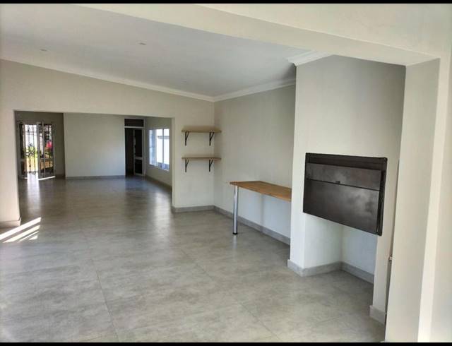 5 BEDROOM HOUSE FOR SALE IN WIERDA PARK